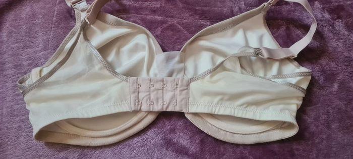 Soutien-gorge Playrex sans armatures effet satiné beige Cœur Croisé - photo numéro 3