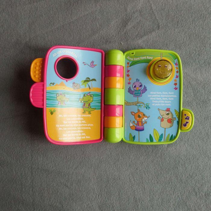 Jouet livre électronique VTech : P'tit livre enchanté, Mes premières comptines - photo numéro 3