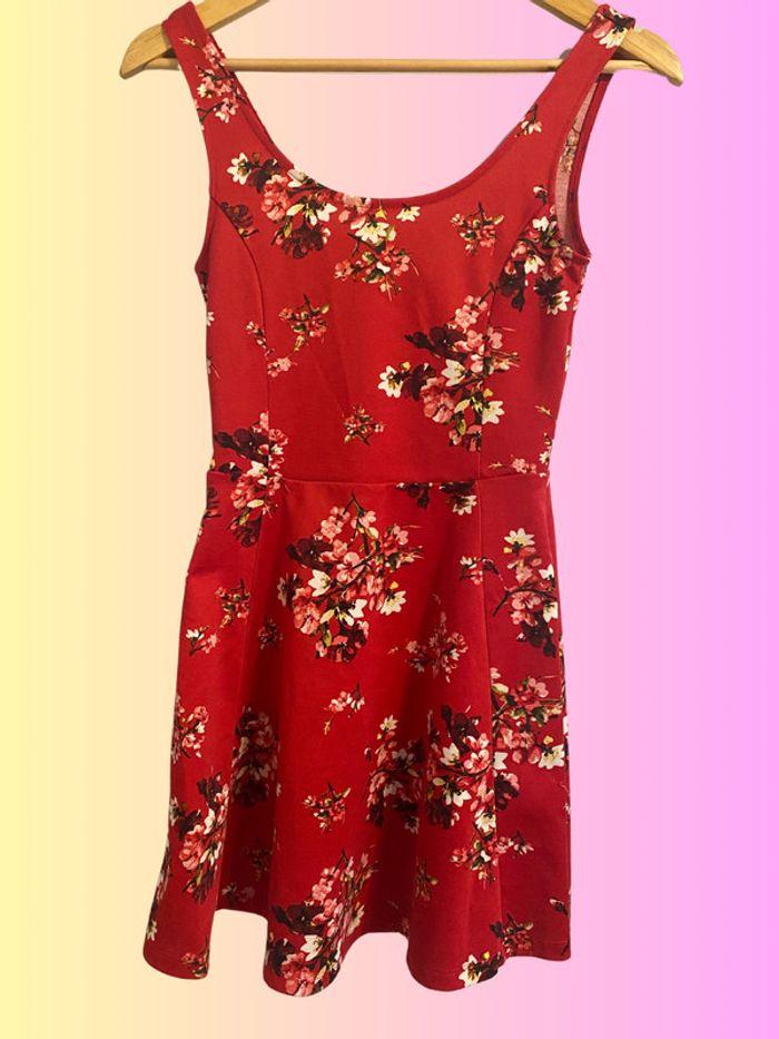 Petite robe à fleurs rouge - taille XS - photo numéro 3