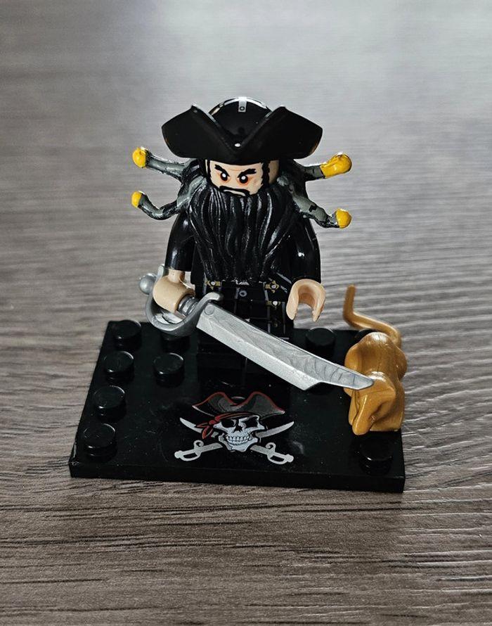 Minifigurine Pirate des Caraïbes (compatible Lego)