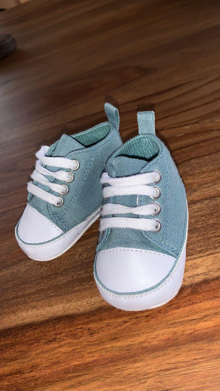 Chaussures bébé - photo numéro 1