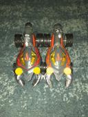 Lot de 2 grande voitures hot weels scorpion jumeaux