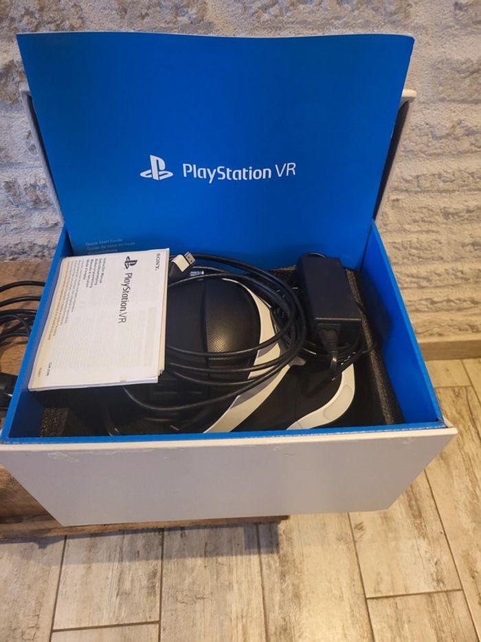 Console Ps4 Pro + PsVR - photo numéro 3