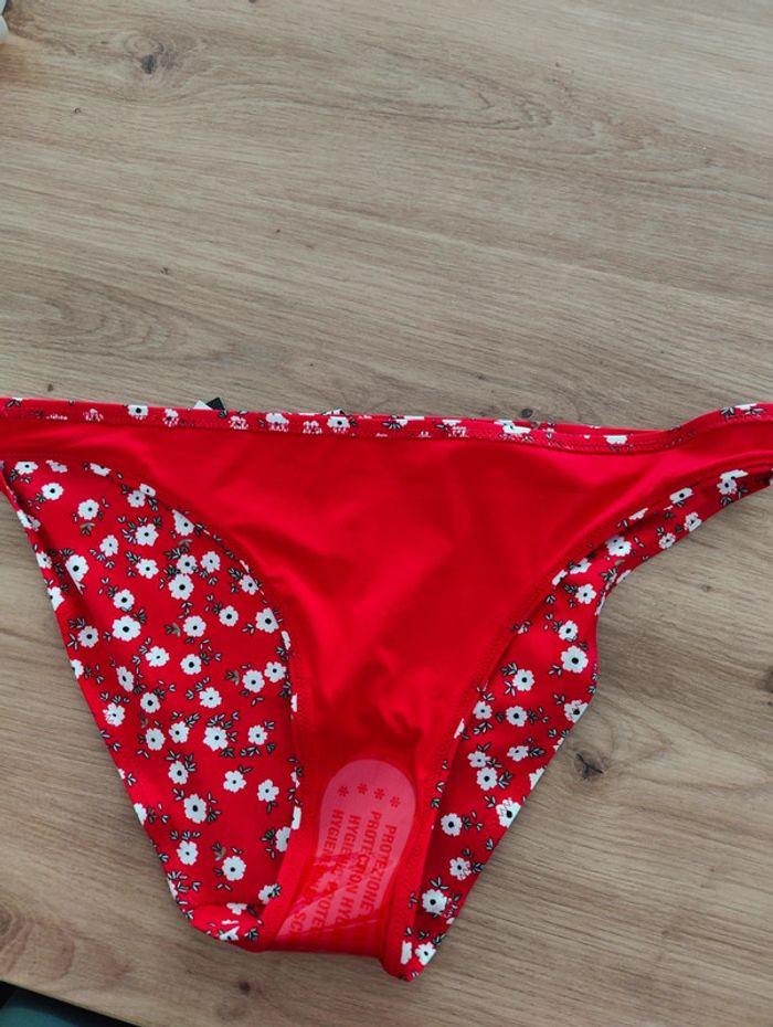 Bas de maillot de bain Etam rouge fleuri - photo numéro 3