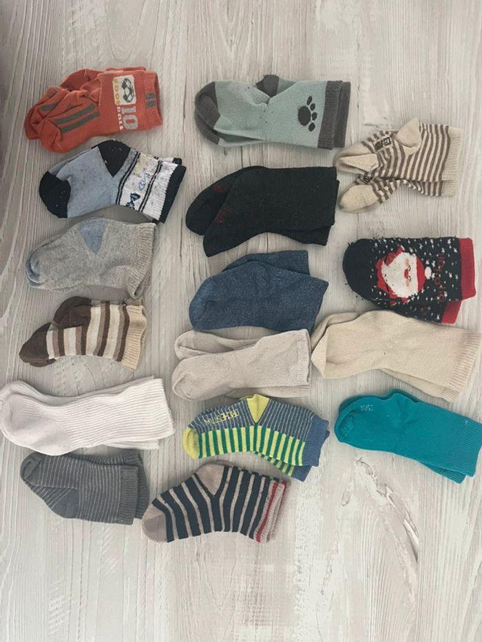 Vends lot de 16 paires de chaussettes, taille 15, 18