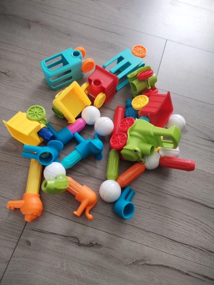 Lot de jouets - photo numéro 2