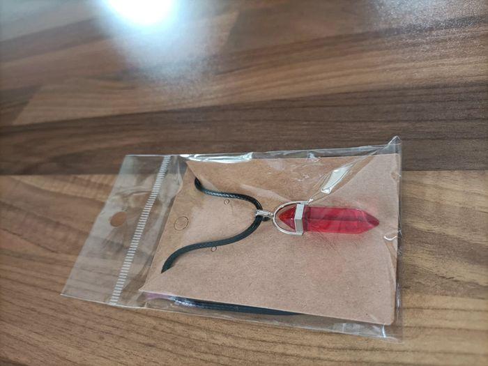 Collier neuf pendentif transparent rouge halloween - photo numéro 4