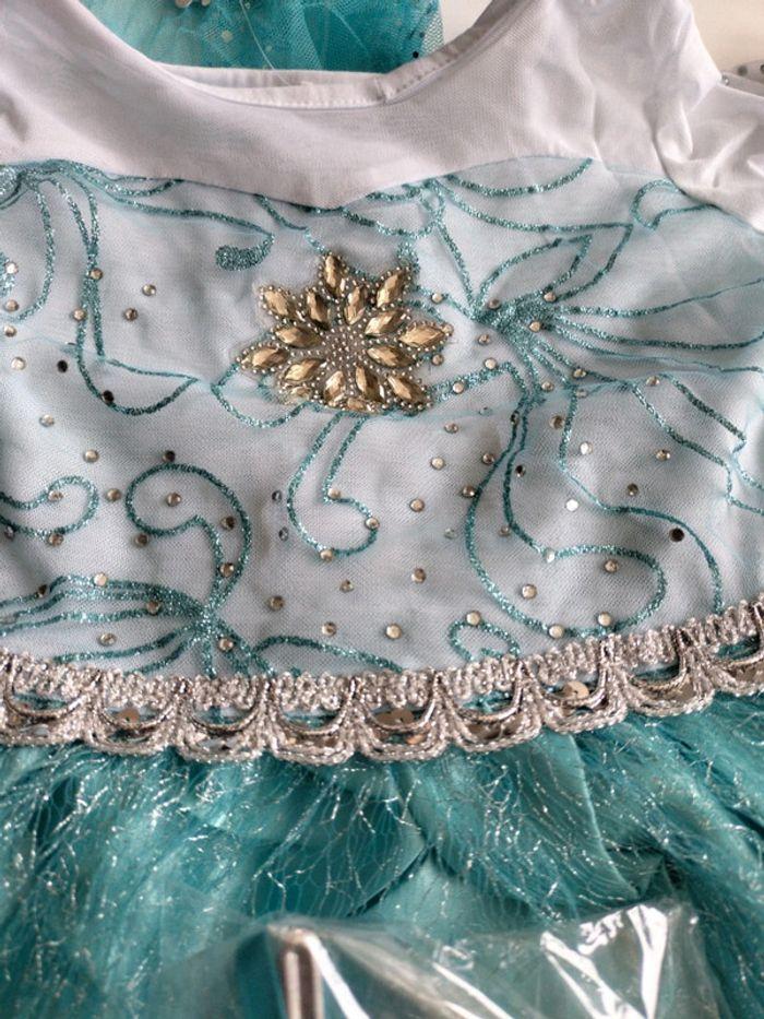 Robe de princesse la Reine des Neiges avec accessoires 130 cm - photo numéro 16