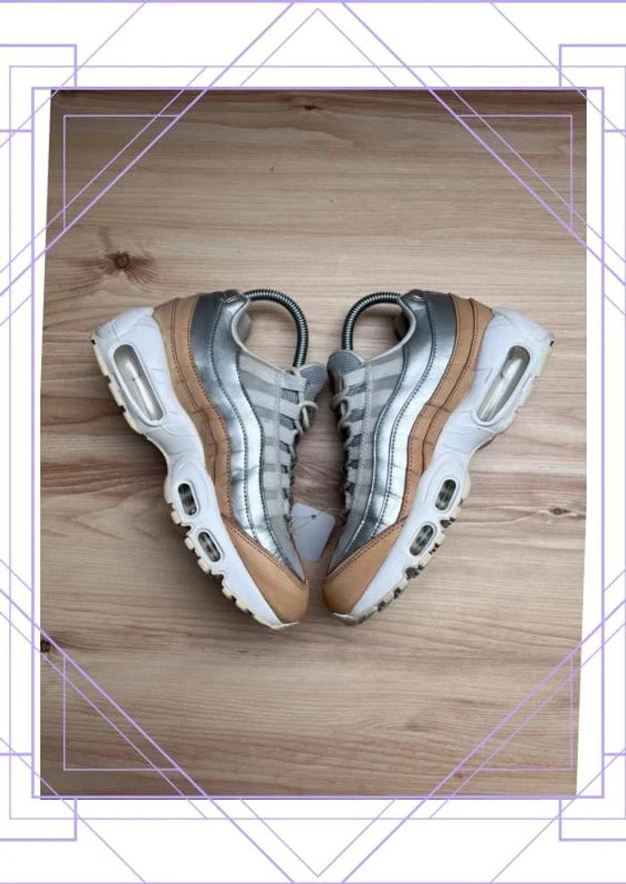 👟 Nike Air Max 95 Gris et Dorée Pointure FR 37,5 US 6,5 👟 - photo numéro 2