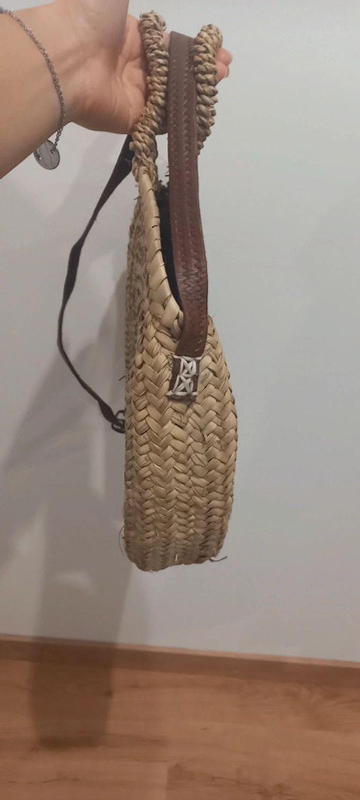 Sac rond en paille tissée avec lanière en cuir - photo numéro 3