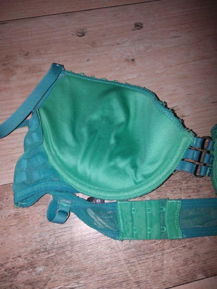 Soutien gorge dentelle vert bouteille 90c - photo numéro 6