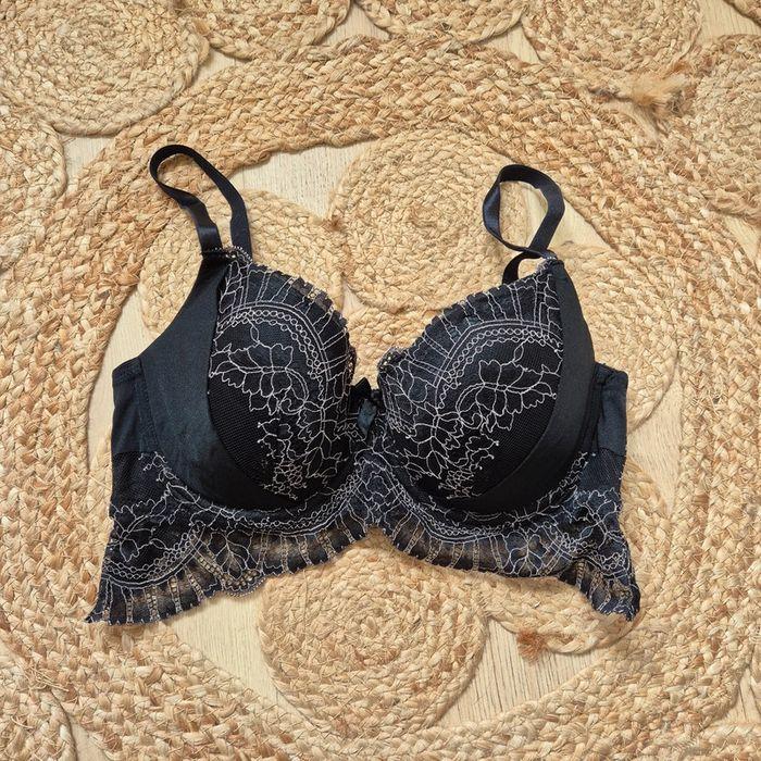 Soutien gorge coque fine armatures dentelle noir - Hunkemoller - Taille 90D - photo numéro 1