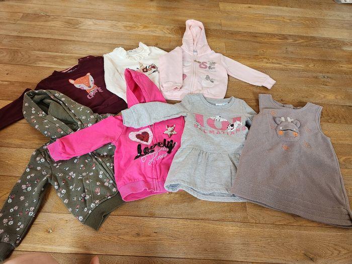 Lot vêtements chauds (haut) fille 24 mois