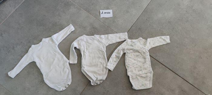 Lot 3 bodies à rabat bébé 1 mois - photo numéro 2