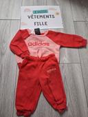 Ensemble Adidas
3 mois