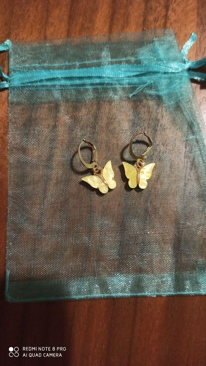 Boucles d'oreilles papillon jaune