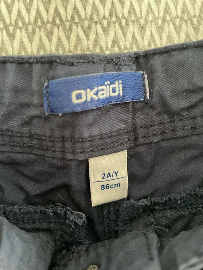 Short bleu marine Okaidi 2 ans. Très bon état - photo numéro 2