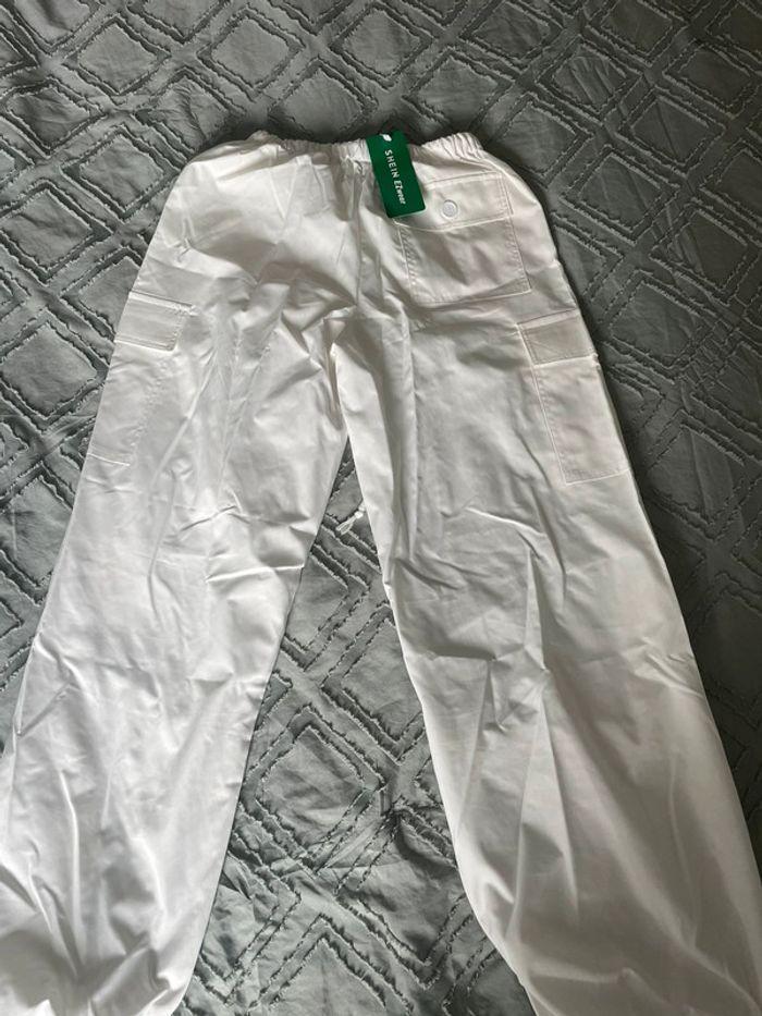 Pantalon blanc cargo - photo numéro 4