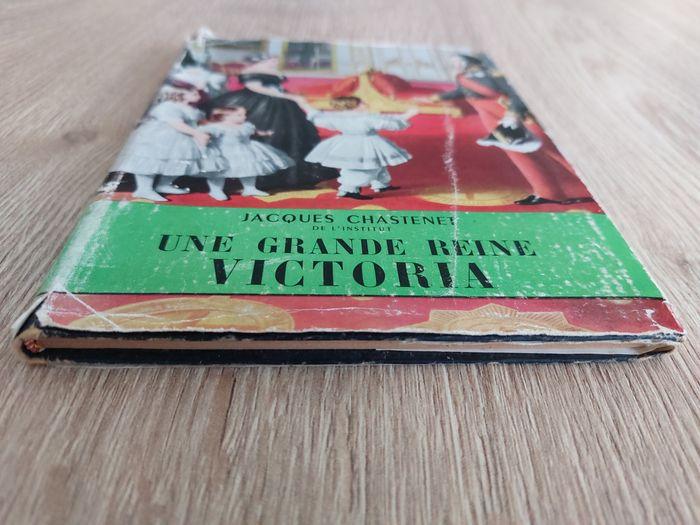 Livre "Une grande reine Victoria" Jacques Chastenet vintage - photo numéro 4