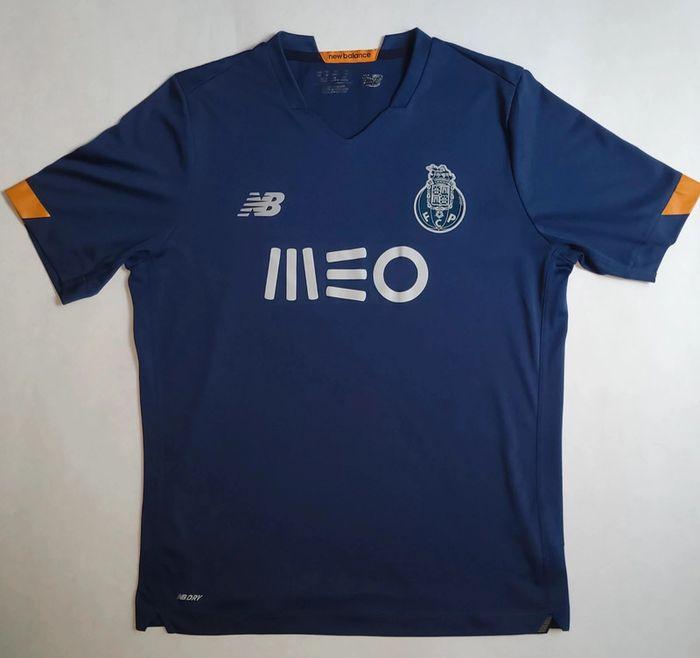 Maillot de football Extérieur FC Porto 2020/2021 new balance taille 12-13 ans en très bon état - photo numéro 1