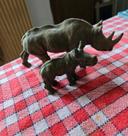 Lot 2 rhinocéros animaux du zoo / savane schleich