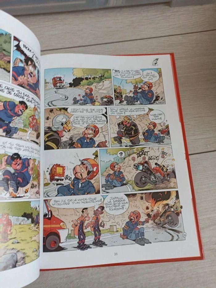 Livre Bd les pompiers - photo numéro 3