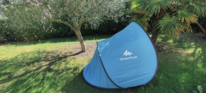 Tente  Anti UV Bébé Quechua, pliable  pour plage, jardin + sac de rangement , tente dépliée et rangée en un clin d'oeil, abri plage de 2 à 3 personnes, protection solaire, bleu ciel - photo numéro 2