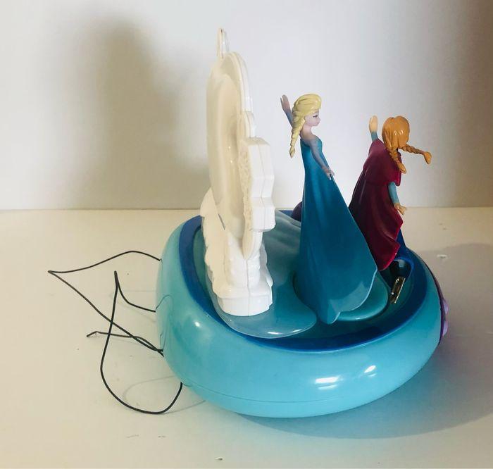 Lexibook RP500FZ Disney Frozen Reine des neiges Elsa Anna radio réveil projecteur 3 en 1 Elsa Anna Olaf Kristoff Sven figurines funko princesses belle aurore ariel raiponce vaiana lot SOP77 - photo numéro 5