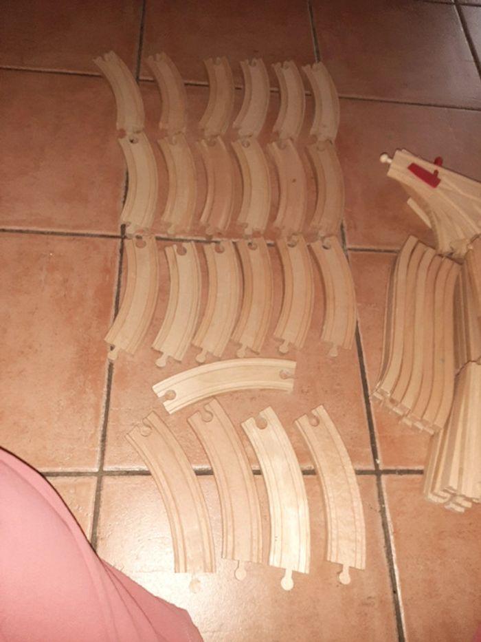 Gros lot 63 rails + locomotive Petit train brio - photo numéro 13