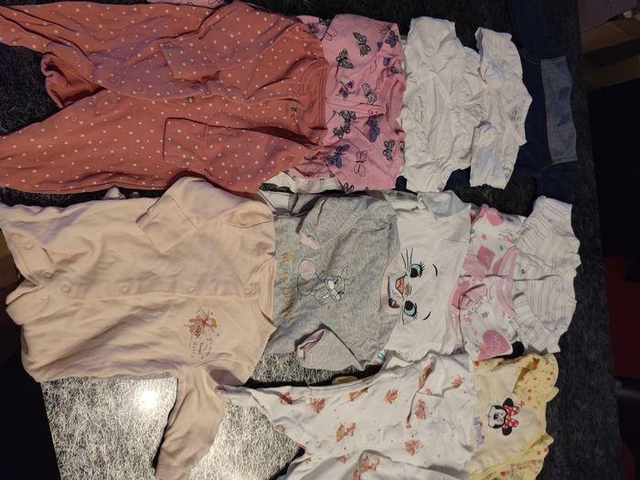 Lot de 12 pyjamas fille 3 mois - photo numéro 1