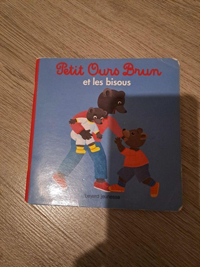 Petit ours brun et les bisous - photo numéro 1