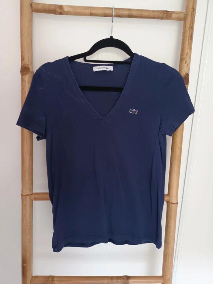 T-shirt col V bleu marine Lacoste femme taille 34 - photo numéro 1