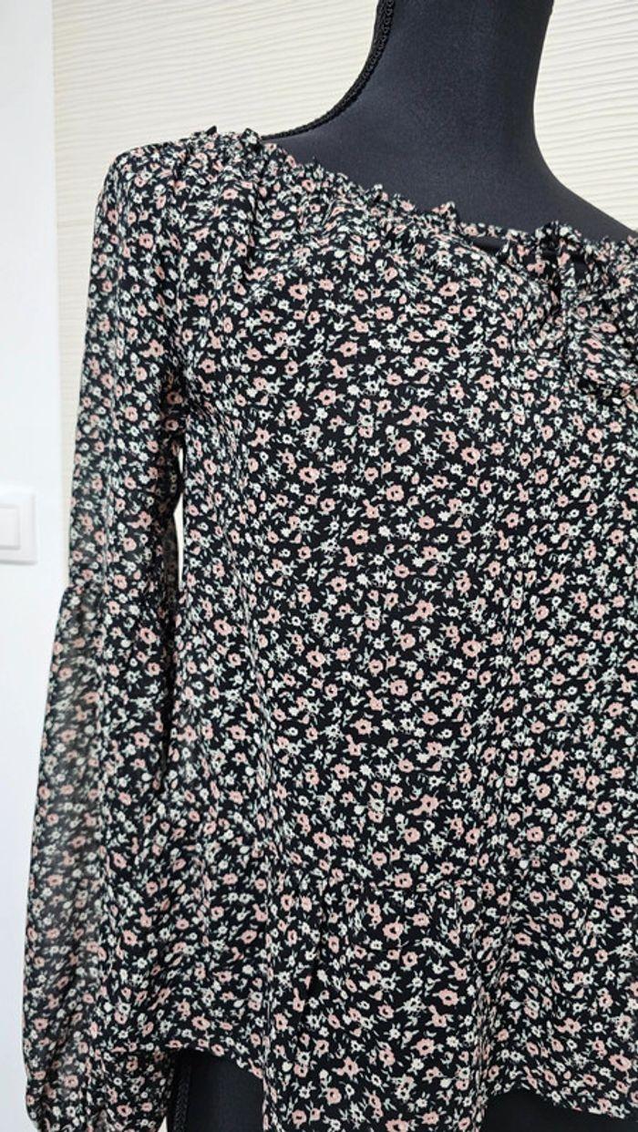 Blouse noire fleurs hollister - photo numéro 3