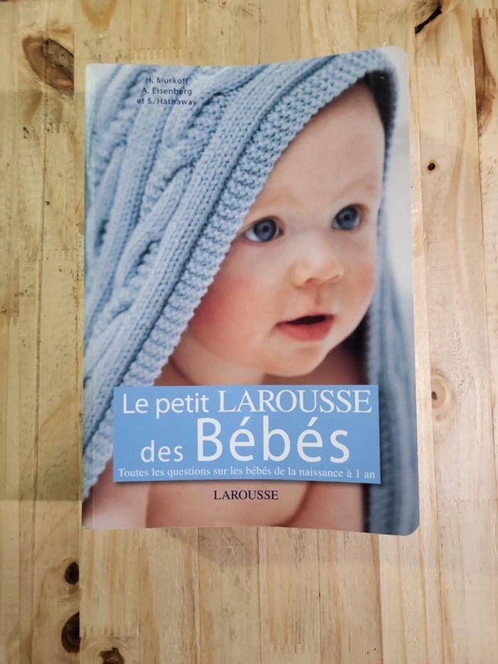 Le Petit Larousse Des Bébés - photo numéro 1