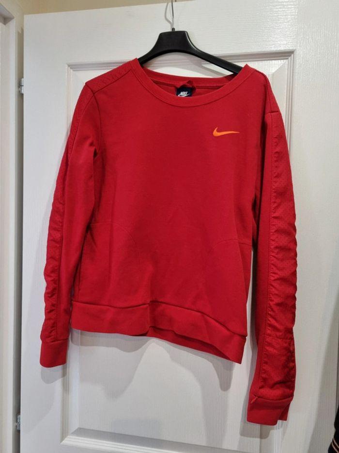 Sweat Nike femme taille M - photo numéro 1