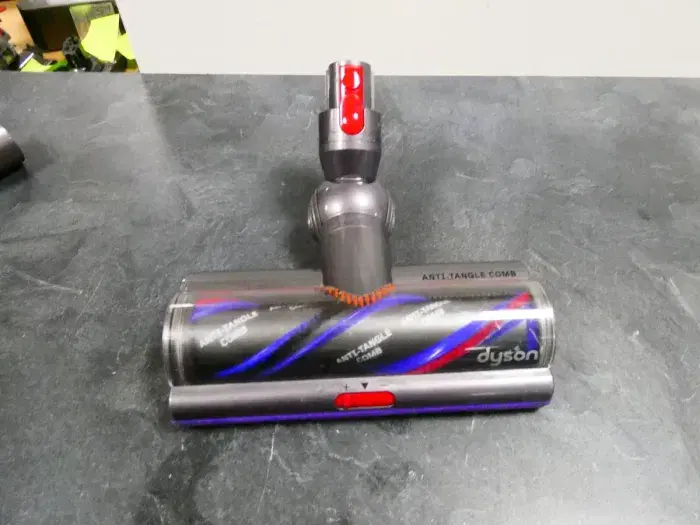 Aspirateur balais Dyson V15 detect Absolute - photo numéro 4