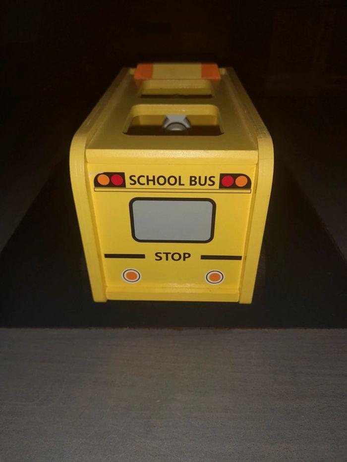 School bus en bois - photo numéro 7