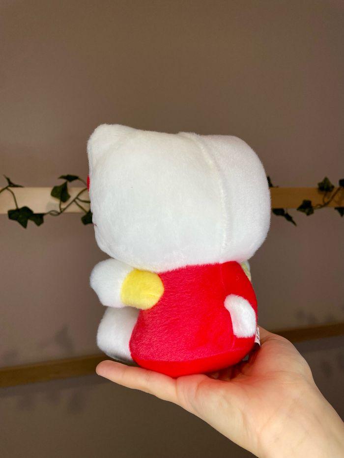 Peluche Hello Kitty Sanrio - photo numéro 4