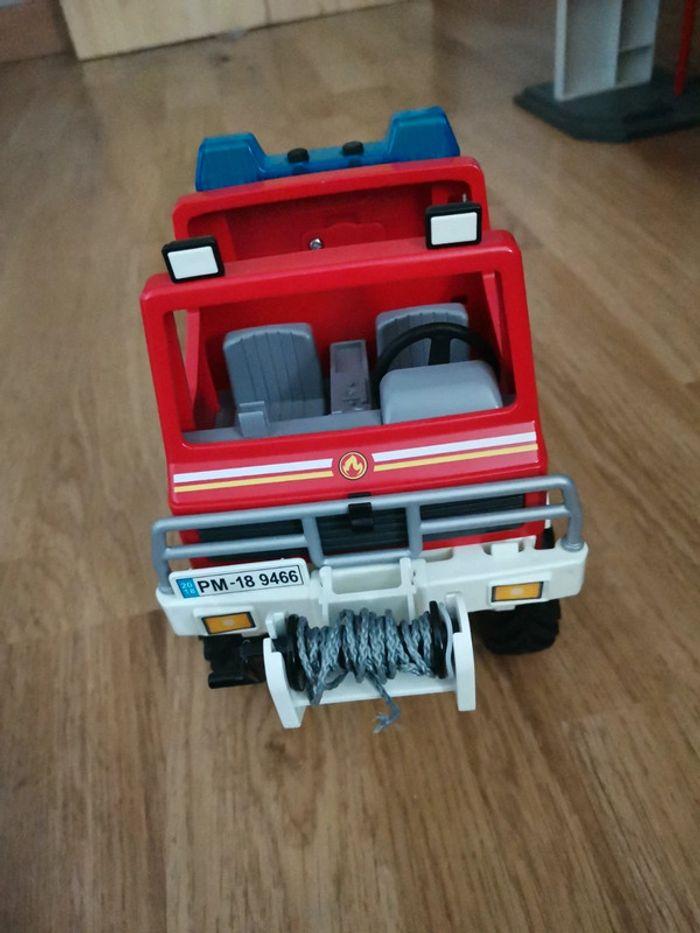 Camion de pompier Playmobil - photo numéro 1