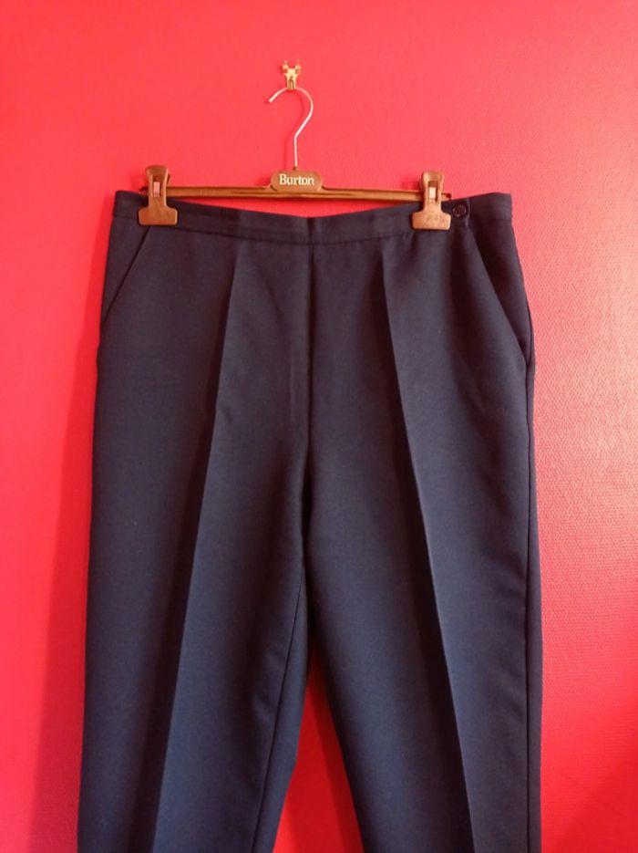 Pantalon femme bleu marine taille 46 Très bon état - photo numéro 2