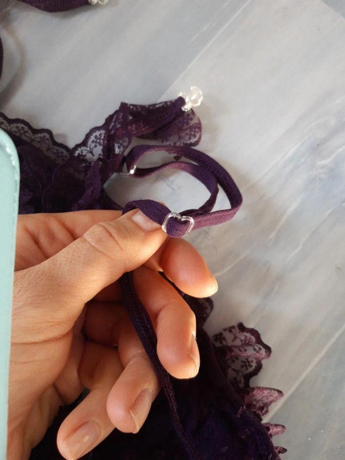 Soutien-gorge fantaisie dentelles froufrou violet prune taille M-L - photo numéro 10