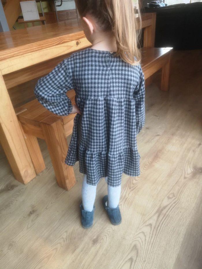 Robe zara 3-4 ans à carreaux - photo numéro 3