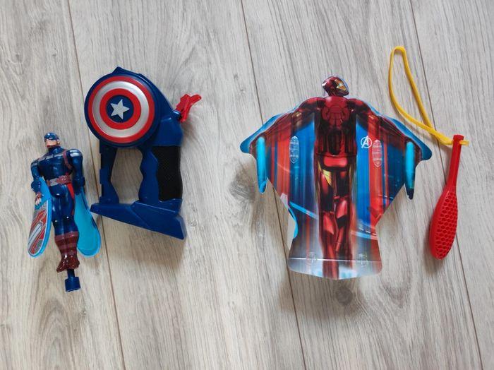 Lot de jouets Marvel Flying heroes - photo numéro 1