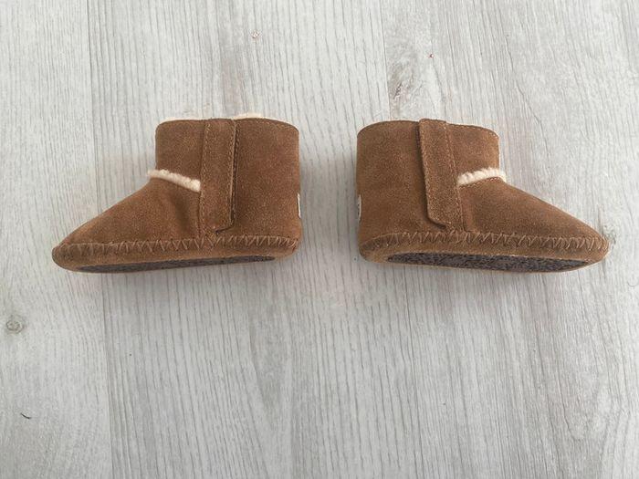 Botte ugg taille 18 très bon état - photo numéro 4