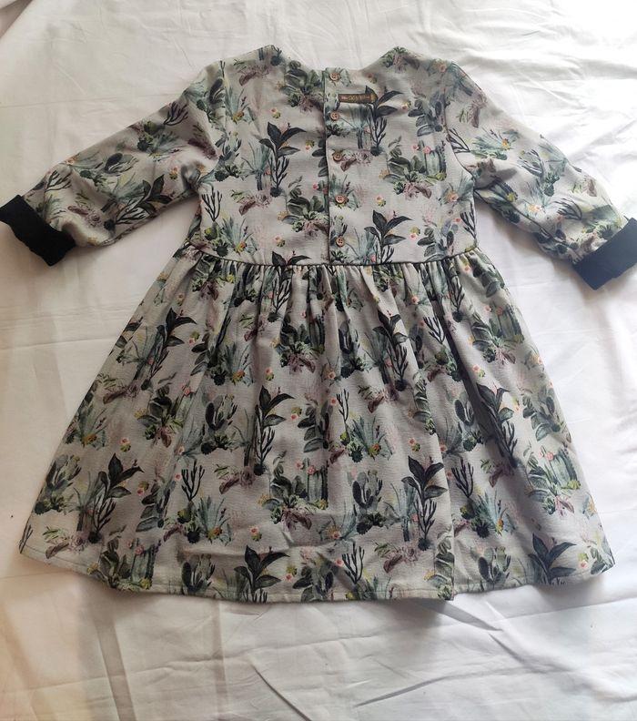 Magnifique robe Catimini 6 ans motif fleuri parfait état - photo numéro 3