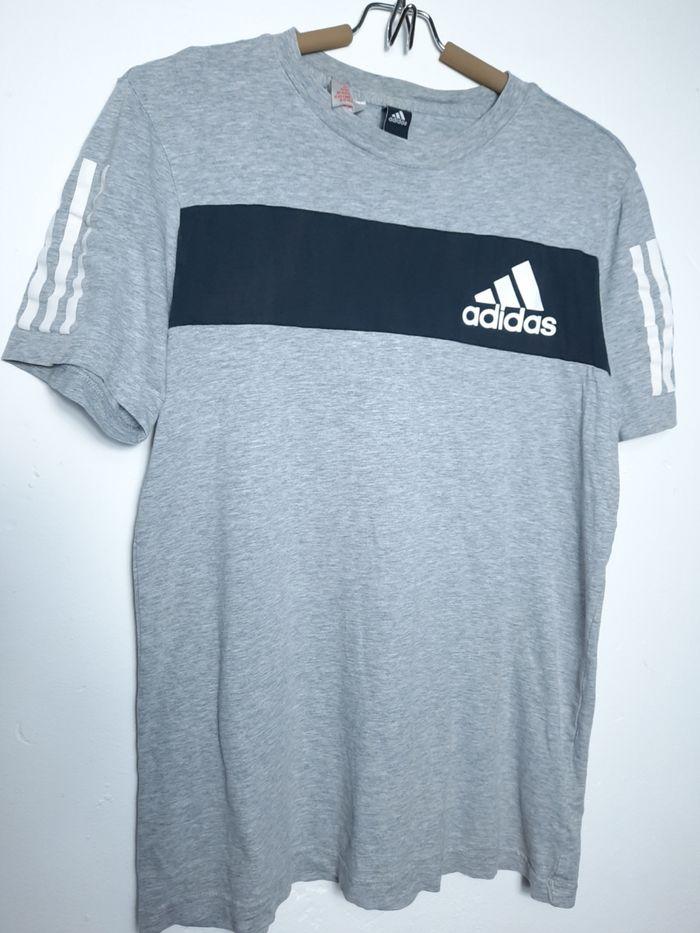 T-shirt adidas taille XL 15 16 ans - photo numéro 1