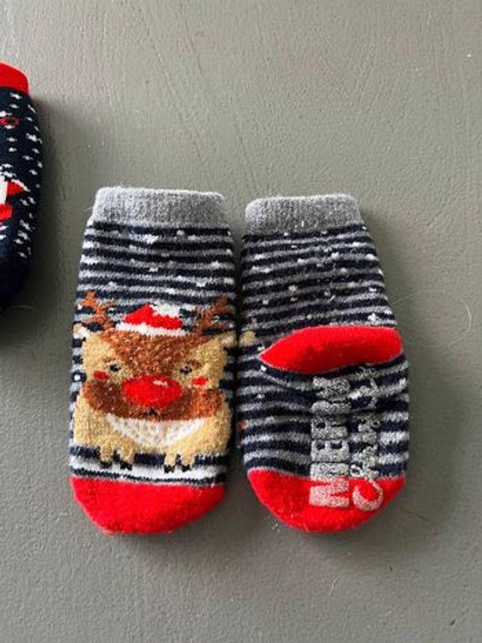 lot de 2 chaussettes antidérapantes 6 mois thème NOEL - photo numéro 3