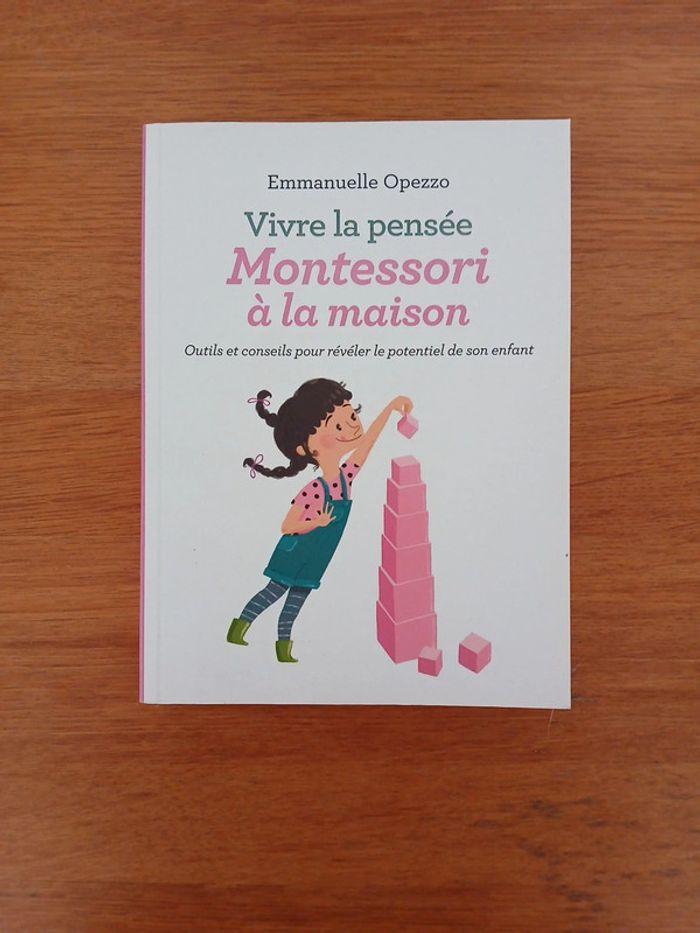 Lot livres montessori - photo numéro 5