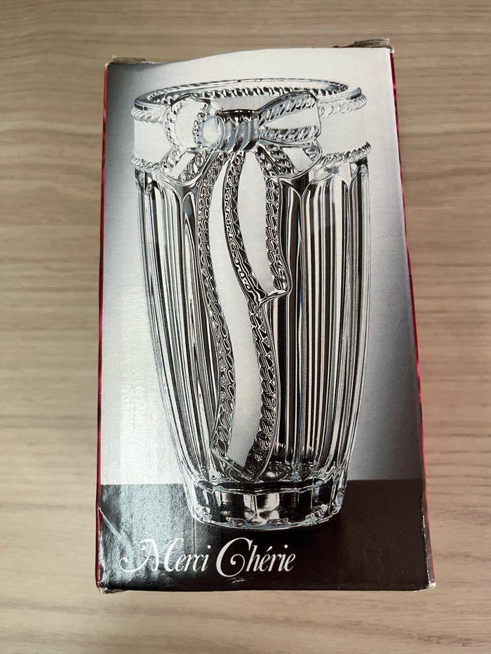 Vase cristal de plomb Evita 24 % plomb cristal clair Allemagne ruban arc givré l - photo numéro 1