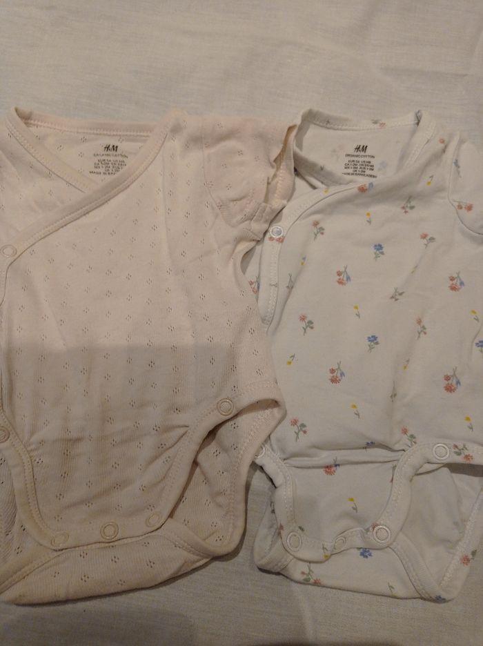 Lot 7 bodies et 1 pyjamas 3 mois Kiabi et H et M - photo numéro 4